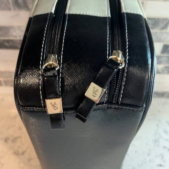 Victoria’s Secret Makeup Accessory Bag - Picture 12 of 13